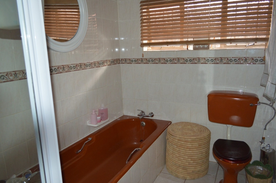 4 Bedroom Property for Sale in Flimieda North West